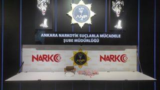 Kargoyla getirttiği malzemeleri kullanarak sentetik uyuşturucu üreten şüpheli yakalandı