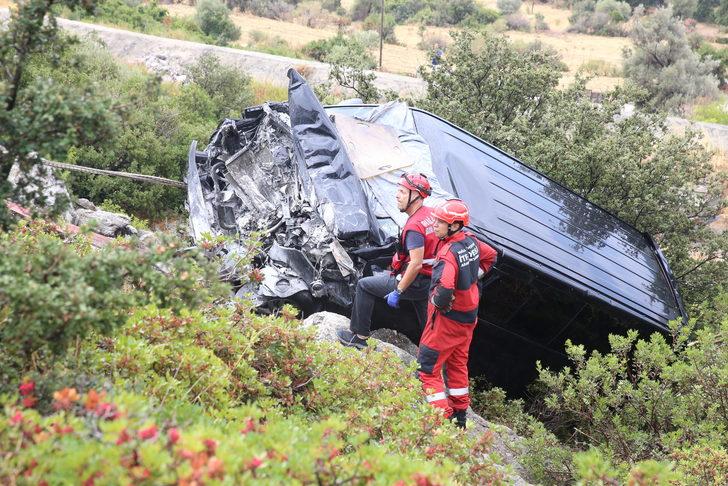 GÜNCELLEME 4 - Sanatçı İbrahim Tatlıses Bodrum'da trafik kazası geçirdi G1