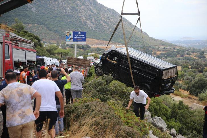 GÜNCELLEME 4 - Sanatçı İbrahim Tatlıses Bodrum'da trafik kazası geçirdi G2