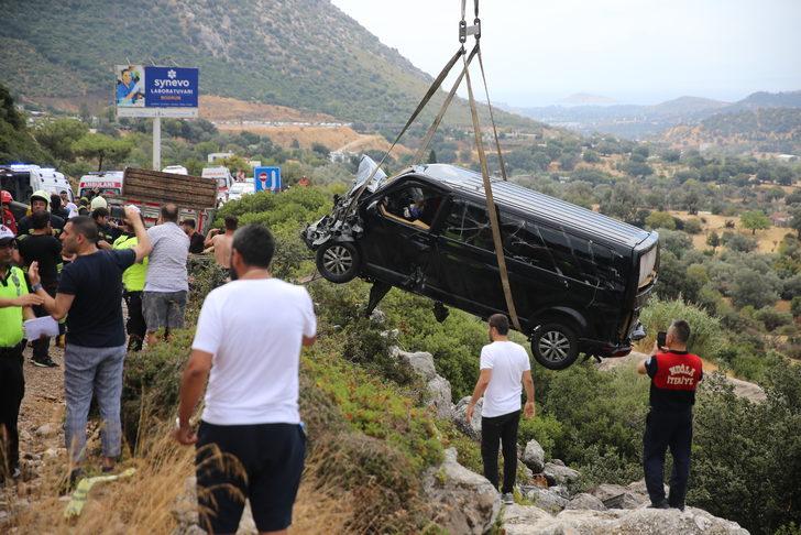 GÜNCELLEME 4 - Sanatçı İbrahim Tatlıses Bodrum'da trafik kazası geçirdi G3