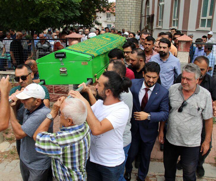 AA ulaştırma görevlisi Samancı'nın cenazesi Uşak'ta toprağa verildi G3