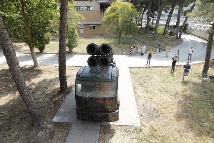 Plastik su şişeleri ve hurda kamyondan "mobil askeri füze rampası" çalışması yapıldı G5