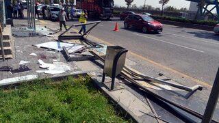 Ankara'da araç otobüs durağına daldı! Polis ve eşi feci şekilde can verdi