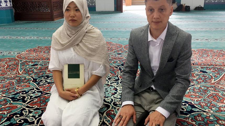 Türk eşinin ibadetlerinden etkilenmişti: Japonyalı kadın Müslüman oldu