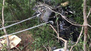 Giresun'da kamyonetin uçuruma devrildiği kazada 2 kişi öldü