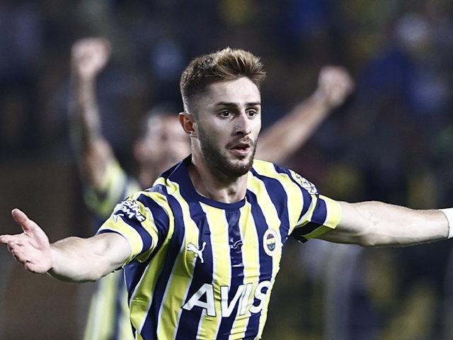 Ma&ccedil;ı izleyenler ne olduğunu anlayamadan gol geldi!