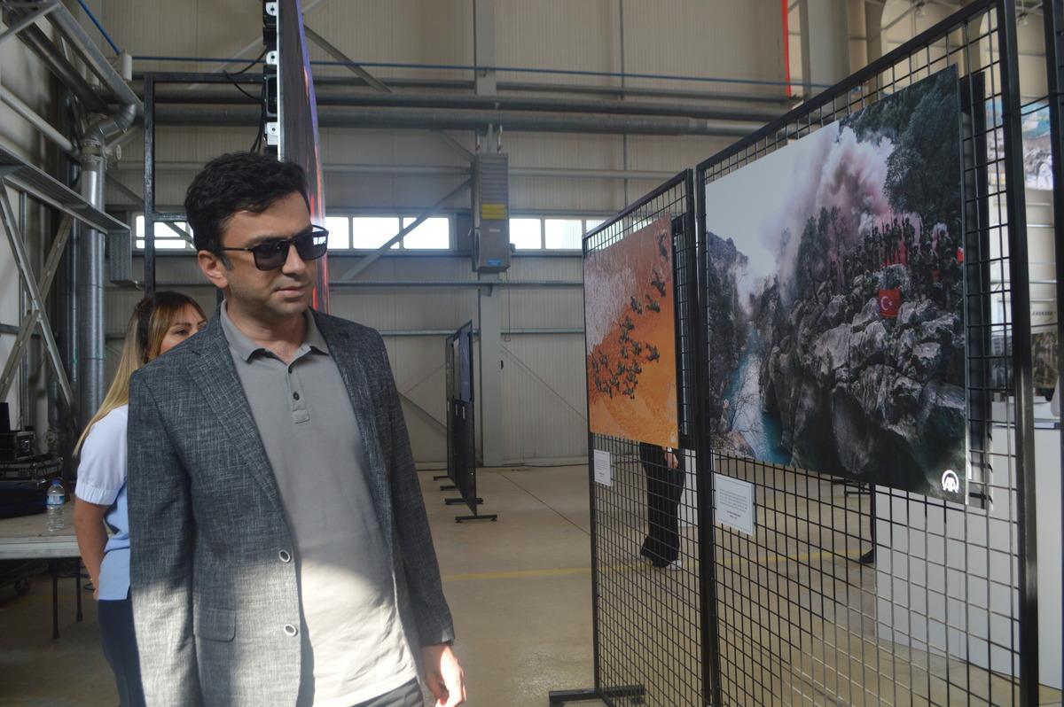 AA Genel M&uuml;d&uuml;r Yardımcısı Peru, "Zaferin Askerleri Mehmet&ccedil;ik Sergisi"ni gezdi