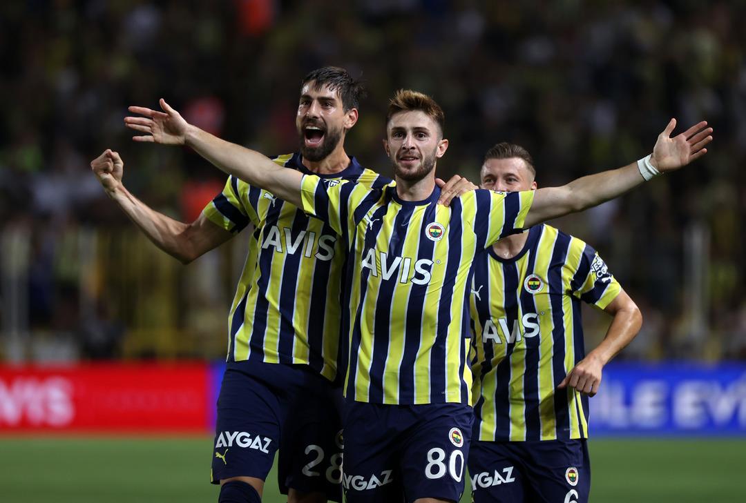 Son dakika: Kadık&ouml;y'de resital! Fenerbah&ccedil;e, Austria Wien'i eledi ve UEFA Avrupa Ligi'nde gruplara kaldı!