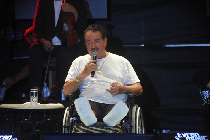 İbrahim Tatlıses, geçirdiği trafik kazasının ardından tekerlekli sandalye ile konser verdi: Allah bitti demeden bitmiyor G5