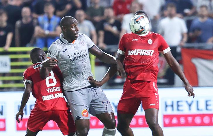 Başakşehir Antwerp'i 3-1 mağlup etti! Emre Belözoğlu Avrupa'da 'devam' dedi G2