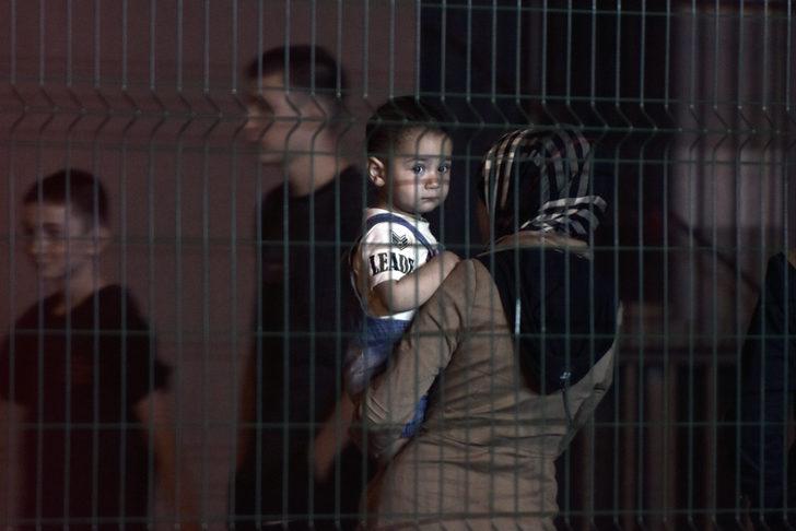 Bursa'da binanın onuncu katında çıkan yangında bir daire zarar gördü G3