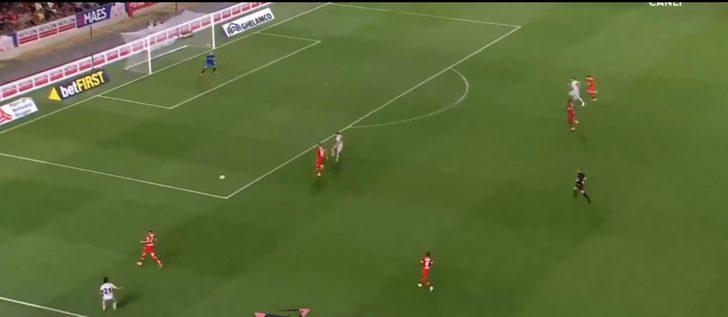 Herkes Mesut Özil'i konuşuyor! İlk maçında bakın ne yaptı... G1