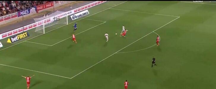 Herkes Mesut Özil'i konuşuyor! İlk maçında bakın ne yaptı... G4