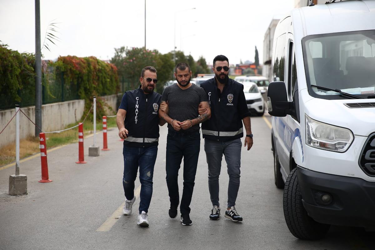 Adana'da 3 yıl &ouml;nce işlenen cinayetin firari ş&uuml;phelisi tutuklandı