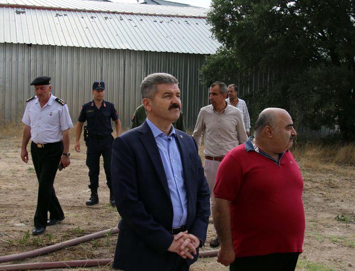 GÜNCELLEME - Uşak'ta fabrikada çıkan yangına müdahale ediliyor G3