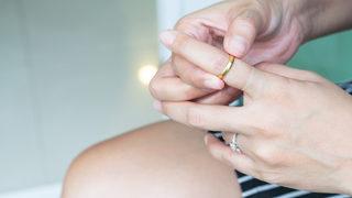 En erken belirtisi, el ve ayak büyümesi… Yüzüğünüz dar geliyor, saatiniz bileğinizi sıkıyorsa… Akromegali hastası olabilirsiniz