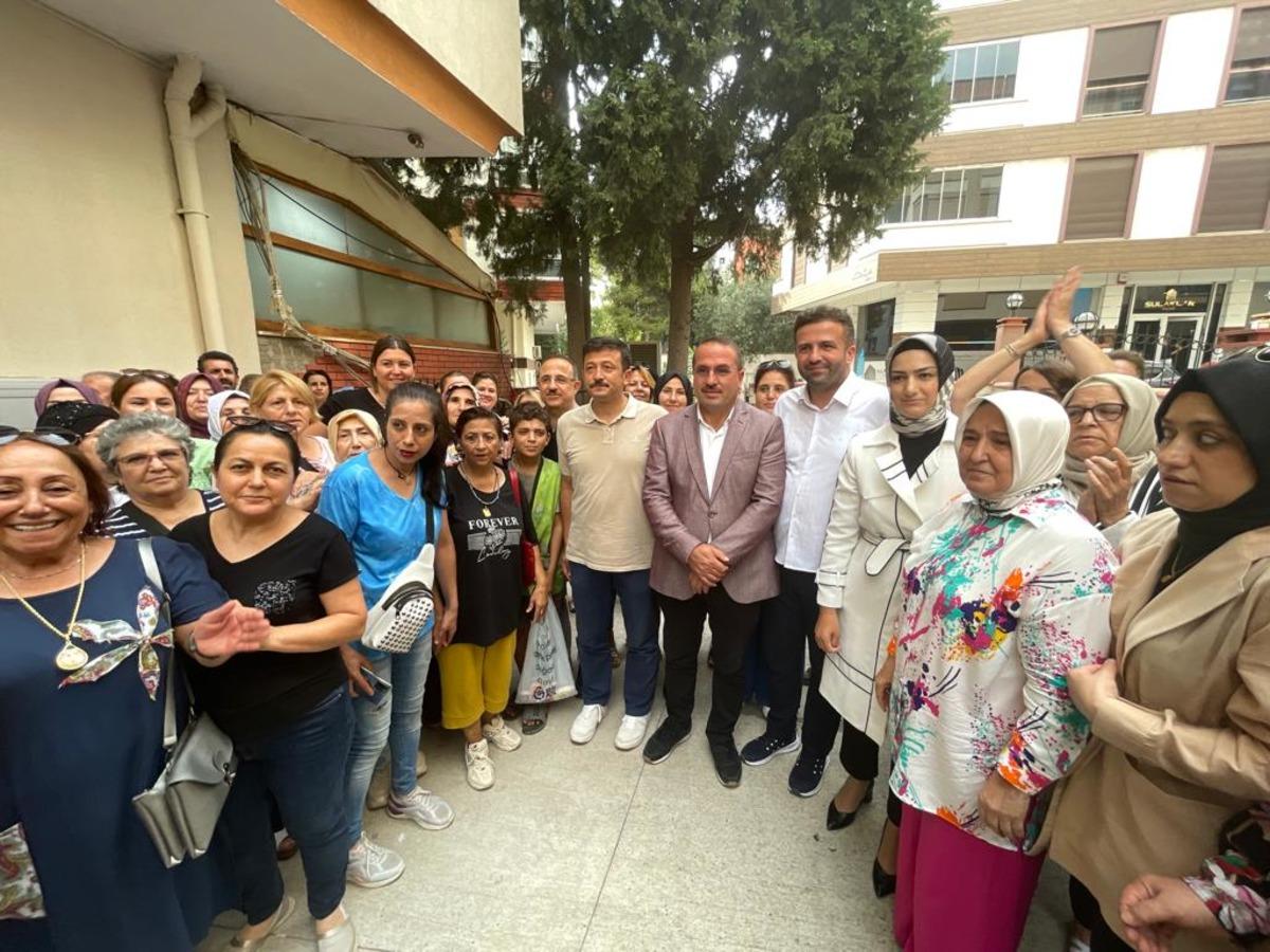 AK Parti'li Hamza Dağ, İzmir'de y&uuml;r&uuml;tt&uuml;kleri "Karınca Modeli"ni anlattı: