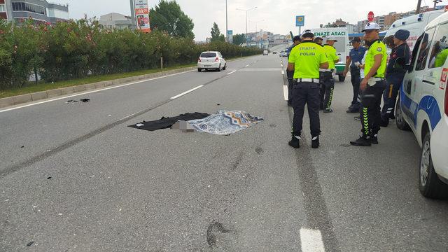 Bursa'da yolun karşısına geçerken otomobilin çarptığı kişi öldü