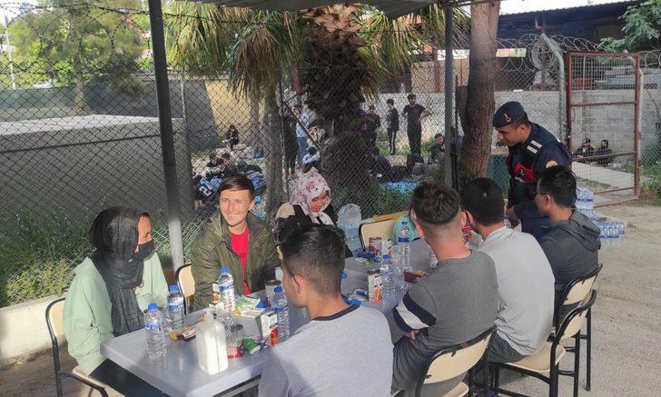 İzmir'de jandarma ekipleri 10 günde 446 düzensiz göçmen yakaladı G5