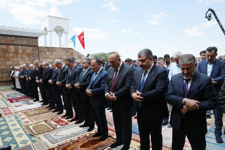 Cumhurbaşkanı Erdoğan, cuma namazını Malazgirt'te kıldı G4