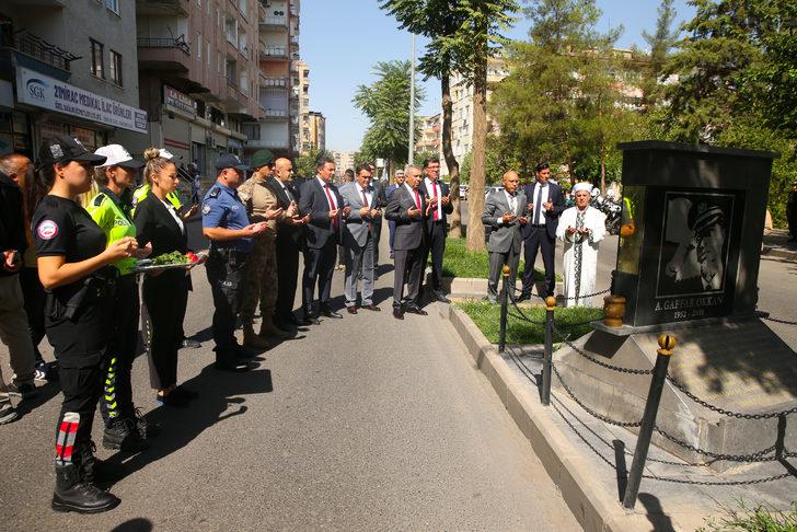 Diyarbakır Emniyet Müdürü Kaya, merhum meslektaşı Okkan'ı andıktan sonra görevine başladı G5