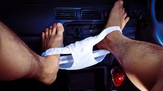 Araba sürerken bir yandan da mastürbasyon yaparken yakalandı! Savunması pes dedirtti: Evde mahremiyetim yoktu