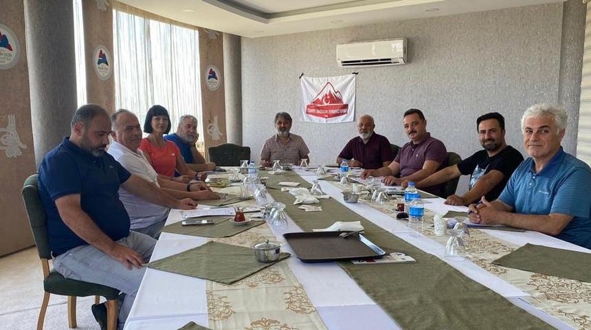 Türkiye Dağcılık Federasyonu, "30 Ağustos Ağrı Dağı Zafer Tırmanışı" düzenleyecek