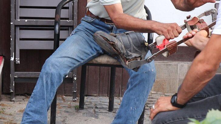 Düzce'de kendini engelli gibi göstererek dilenen kişi yakalandı G2