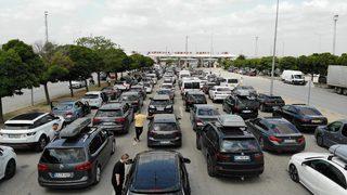 Akın Akın geldiler! Gurbetçilerden flaş talep: Cumhurbaşkanımız Erdoğan bizi bu zulümden kurtarsın