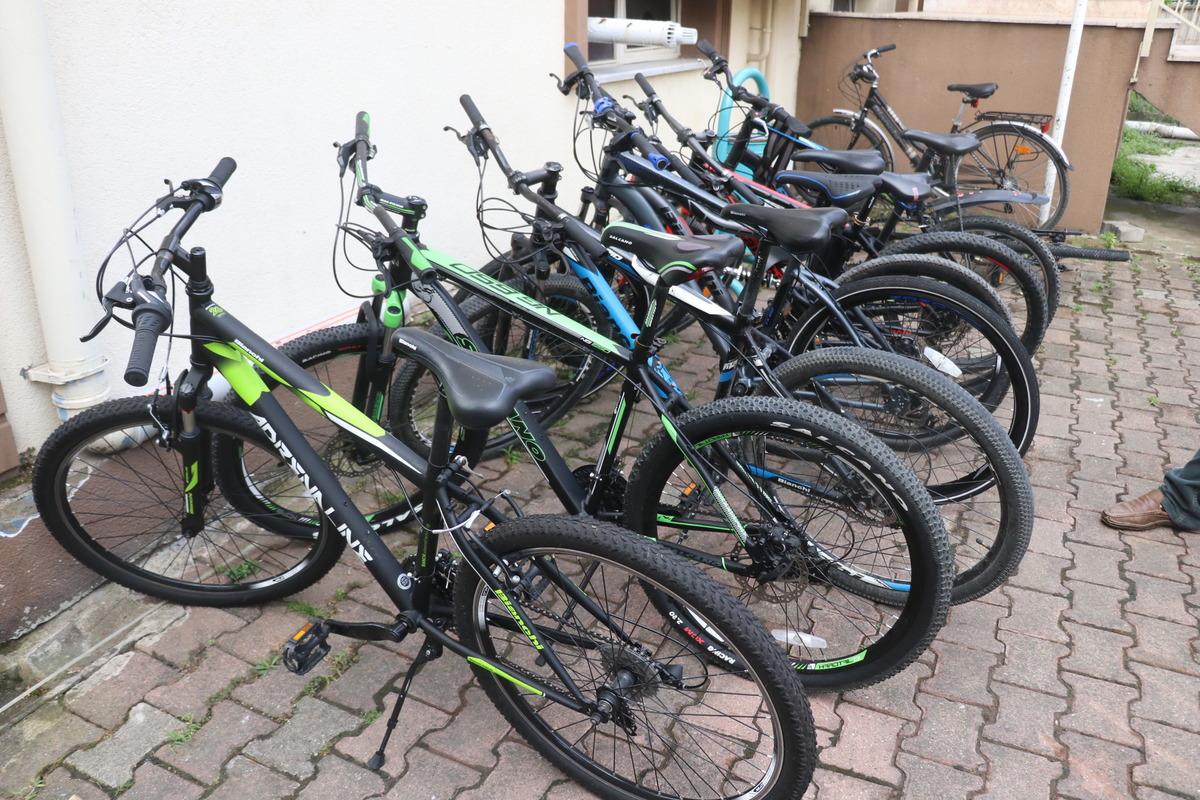 Yalova'da bisiklet hırsızlığı iddiasıyla 2 ş&uuml;pheli yakalandı