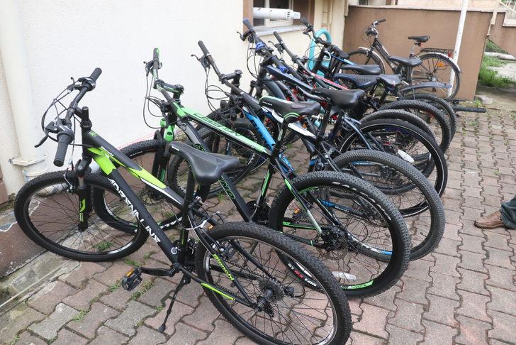 Yalova'da bisiklet hırsızlığı iddiasıyla 2 şüpheli yakalandı G1