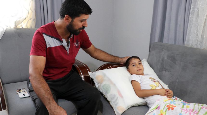 Manisa'da sahipsiz köpeklerin saldırdığı çocuk yaralandı