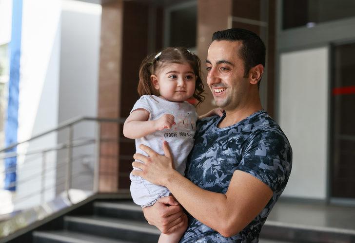 Aynı yaştaki adaşının kalbi nakledilen İzmirli Asel taburcu edildi G3