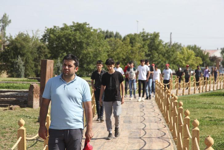 Ahlat Selçuklu Meydan Mezarlığı'nda Malazgirt Zaferi yoğunluğu G5
