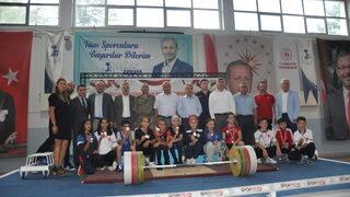 Minikler Türkiye Halter Şampiyonası'nın ikinci etabı Konya'da başladı