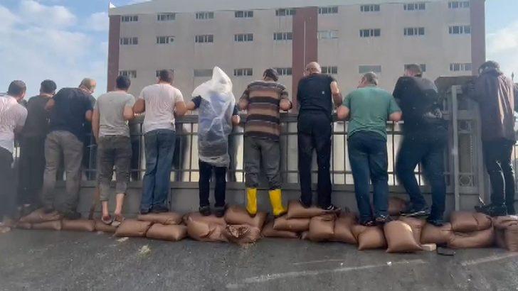 İstanbul'da dolu kabusu! Meteoroloji uyarmıştı, etkisini gösterdi: Araçlar yollarda mahsur kaldı G3