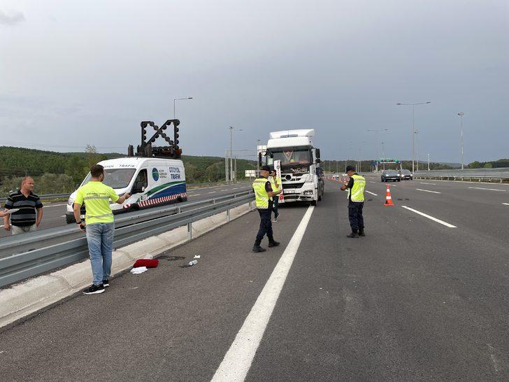 Kuzey Marmara Otoyolu'ndaki trafik kazasında 2'si çocuk 7 kişi yaralandı G3
