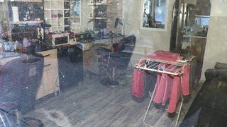 Tıraş olurken hayatının şokunu yaşadı! Maskeli şüpheliler her yerde aranıyor