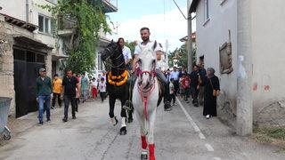 Isparta'da Domates ve Karanfil Festivali başladı