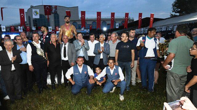 288. Geleneksel Çardak Yağlı Güreşleri'nde başpehlivan Cengizhan Şimşek oldu