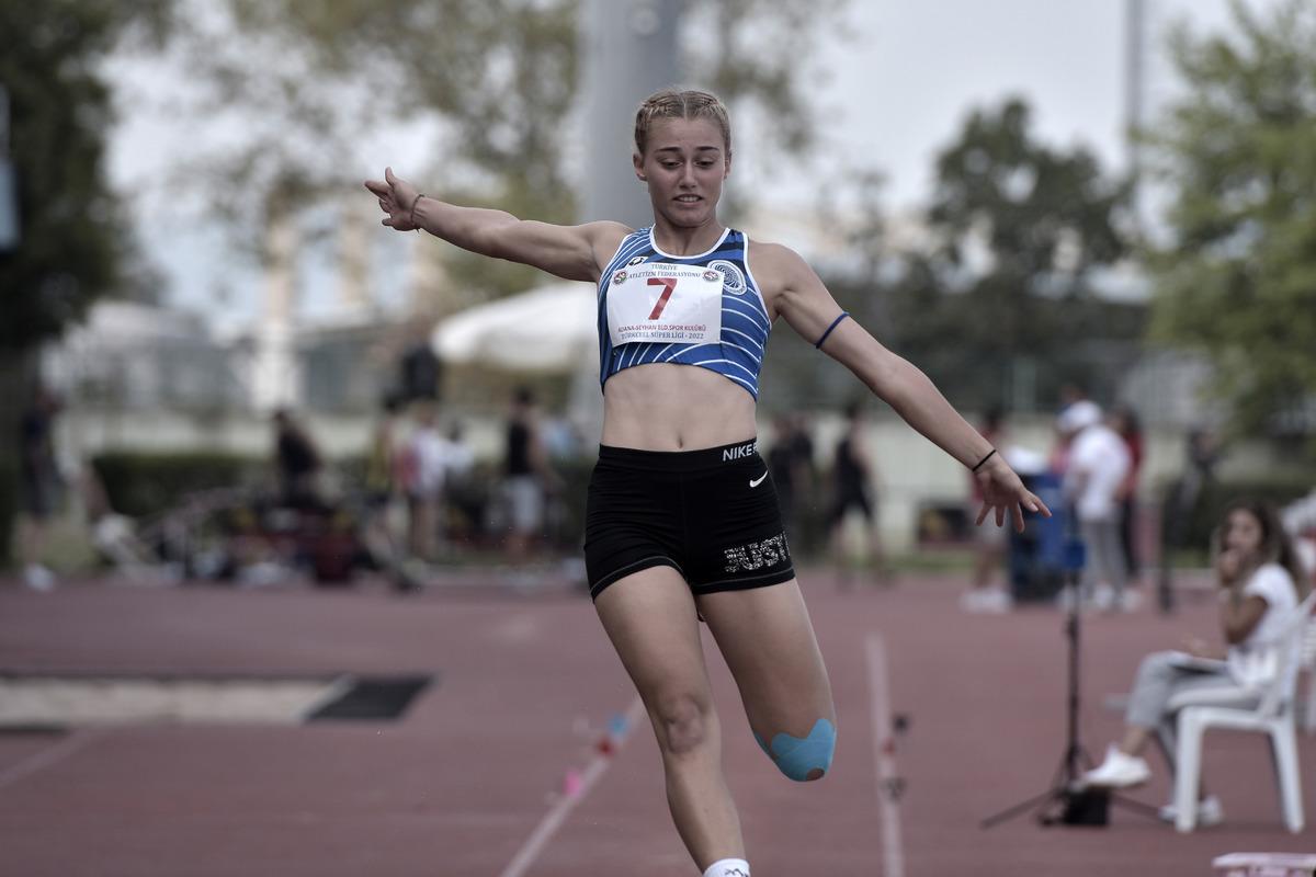 Atletizm Turkcell S&uuml;per Liginde kadınlar ve erkeklerde şampiyon ENKA Spor Kul&uuml;b&uuml;