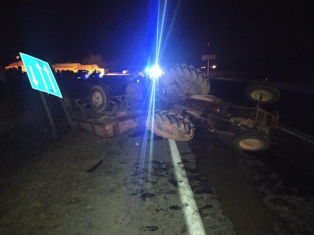 Samsun'da traktör ile otomobilin çarpıştığı kazada 5 kişi yaralandı