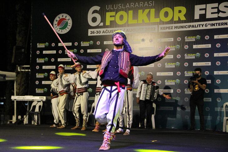 Antalya'da 6. Uluslararası Folklor Festivali başladı G3