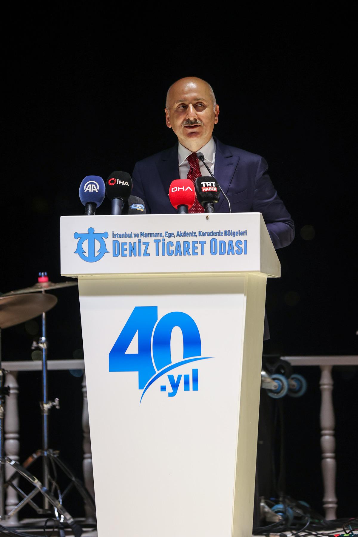 Bakan Karaismailoğlu: "Denizcilik sekt&ouml;r&uuml; olmazsa olmazımız"