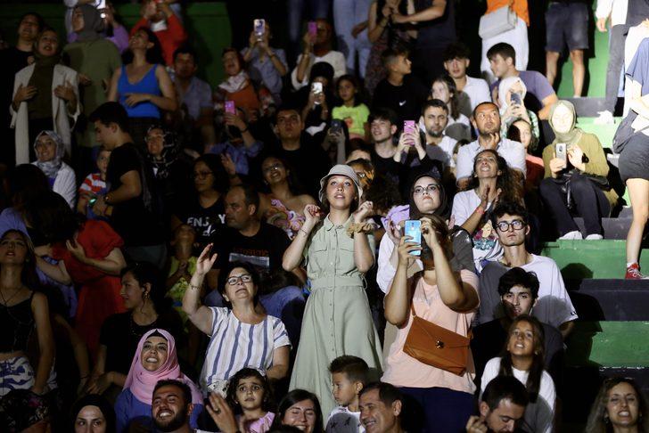 Sanatçı Doğukan Manço Sakarya'da sevenleriyle buluştu G2