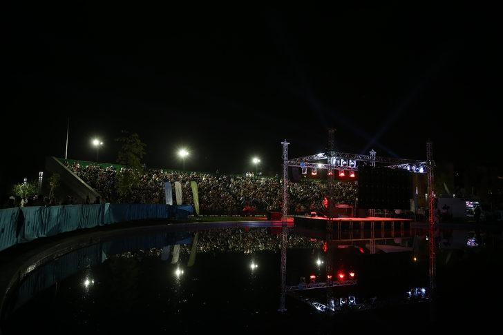 Sanatçı Doğukan Manço Sakarya'da sevenleriyle buluştu G3