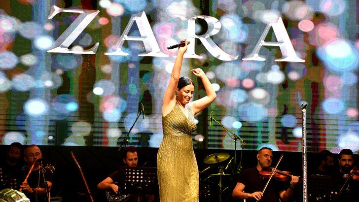 Kahramanmaraş'ta yaz konserleri kapsamında sanatçı Zara sahne aldı G2