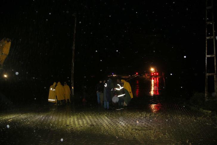 Kastamonu'da sağanak nedeniyle köprü zarar gördü G4