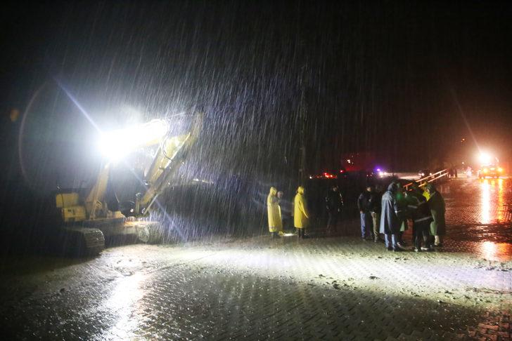 Kastamonu'da sağanak nedeniyle köprü zarar gördü G5