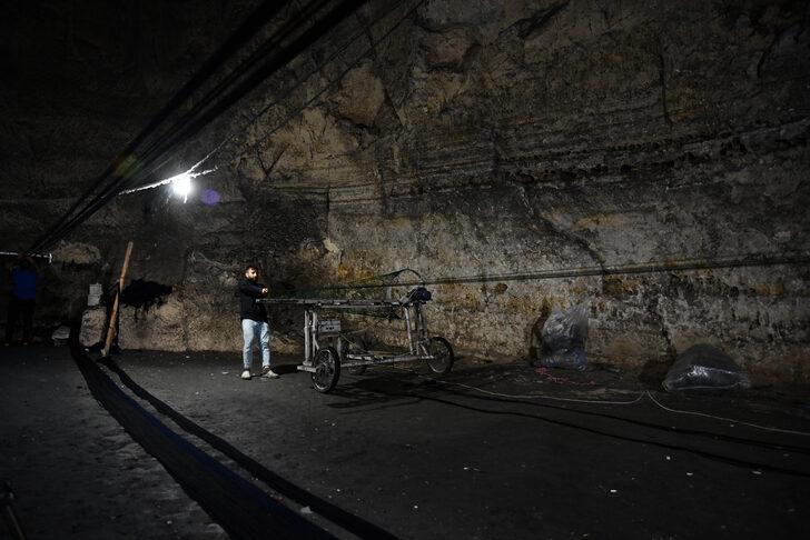 Gaziantep'te sıcak havadan etkilenmeyen kendir ustaları mağaralarda üretimlerini sürdürüyor G2